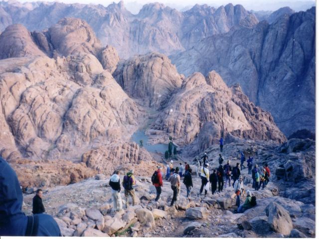 Colored Canyon and Mount Sinai Safari Tour From Sharm El Sheikh