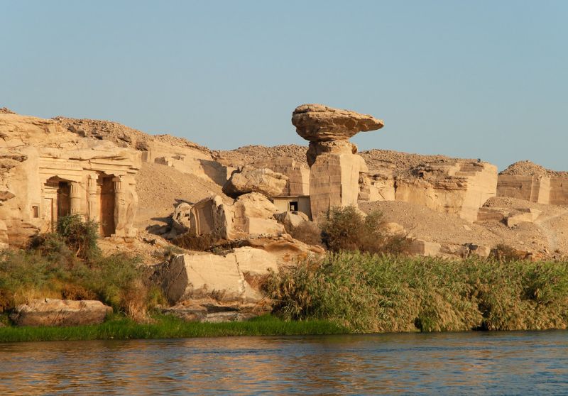 Impressive Gebel el Silsila explored on 14-day Egypt Tour