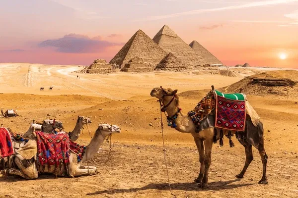 Visiting Giza Pyramids during 6 Days Egypt Classic Tours