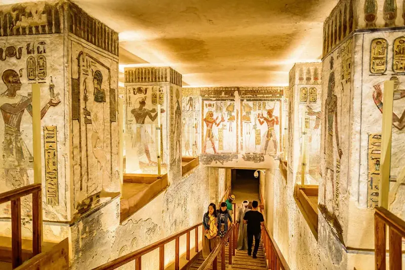 Discover the Valley of the Kings in Luxor day trip