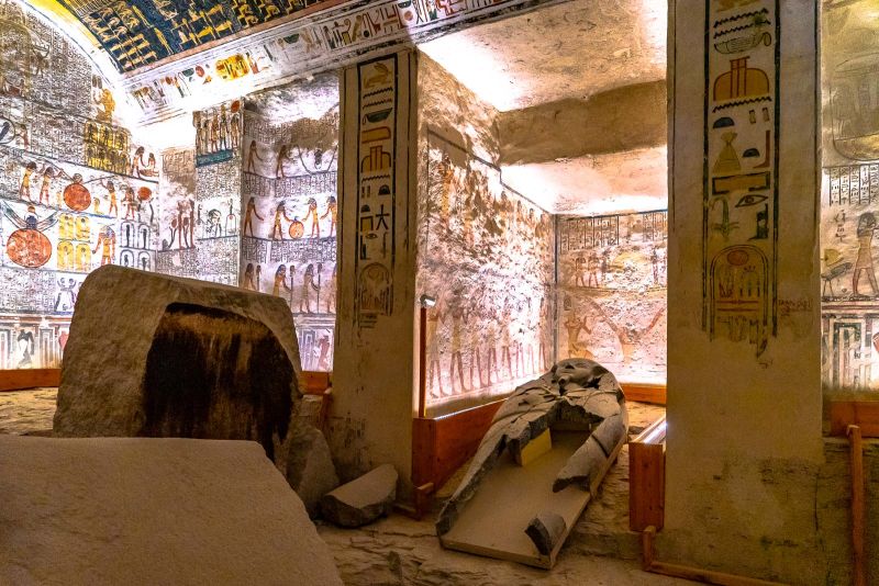 Full-Day Tour to the East and West Banks of Luxor: Discover Ancient Egypt’s Wonders