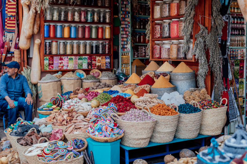 Discover the colors and scents of Marrakech’s souks with guided tours