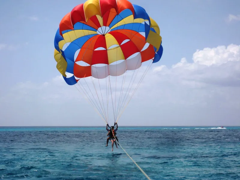Sharm El Sheikh excursions with parasailing rides