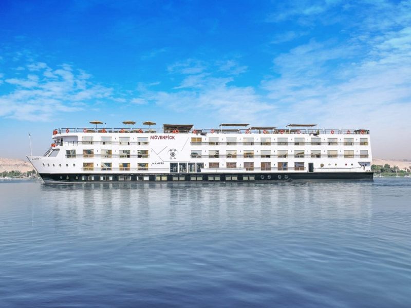 Luxurious lounge on MS Movenpick Royal Lily Nile cruise– elegant interiors and relaxed atmosphere