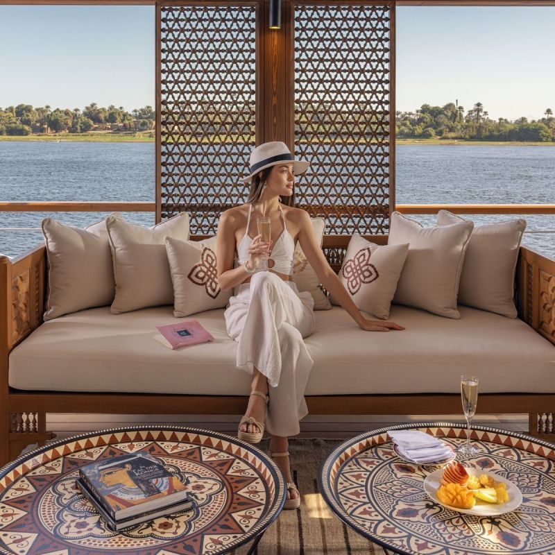 Sail between Luxor and Aswan on a luxury Nile cruise during your 11-day private Egypt tour with Nile cruise.