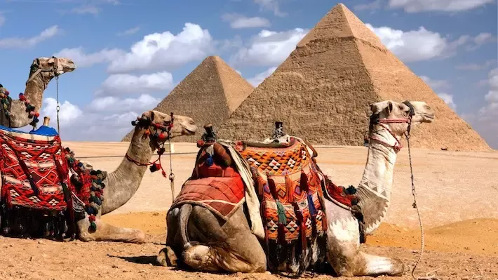 Dubai and Egypt Tour Package: Discover Dubai and Egypt With Nile Cruise