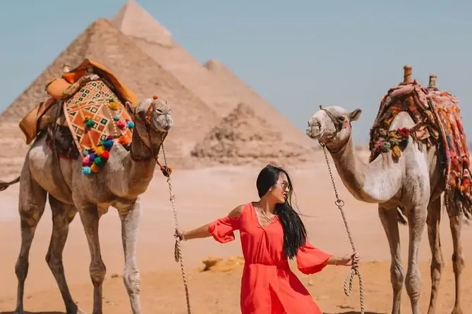 private camel ride tour Giza pyramids Egypt