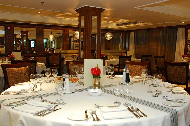 Fine dining luxury MS Tosca cruise restaurant 