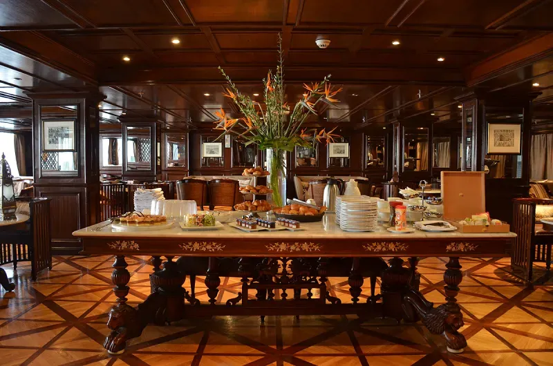Fine dining luxury MS Tosca cruise restaurant 