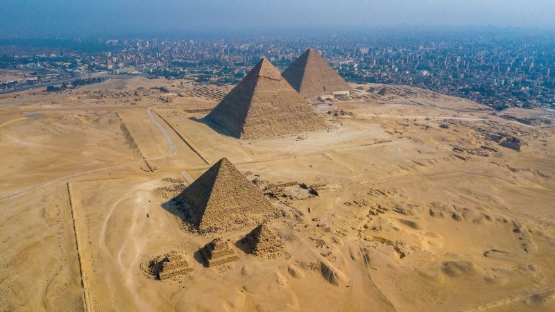 Dubai and Egypt Tour Package: Discover Dubai and Egypt With Nile Cruise